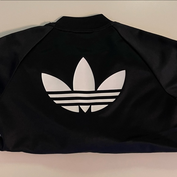 Zip up - Picture 2 of 4